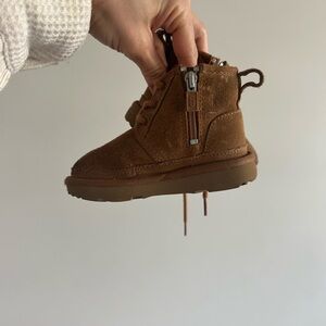 Toddler uggs size 8